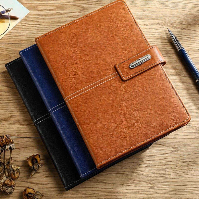 Metal Tokalı PU Dəri Sərt üzlüklü Xüsusi Logo Jurnal Notebook