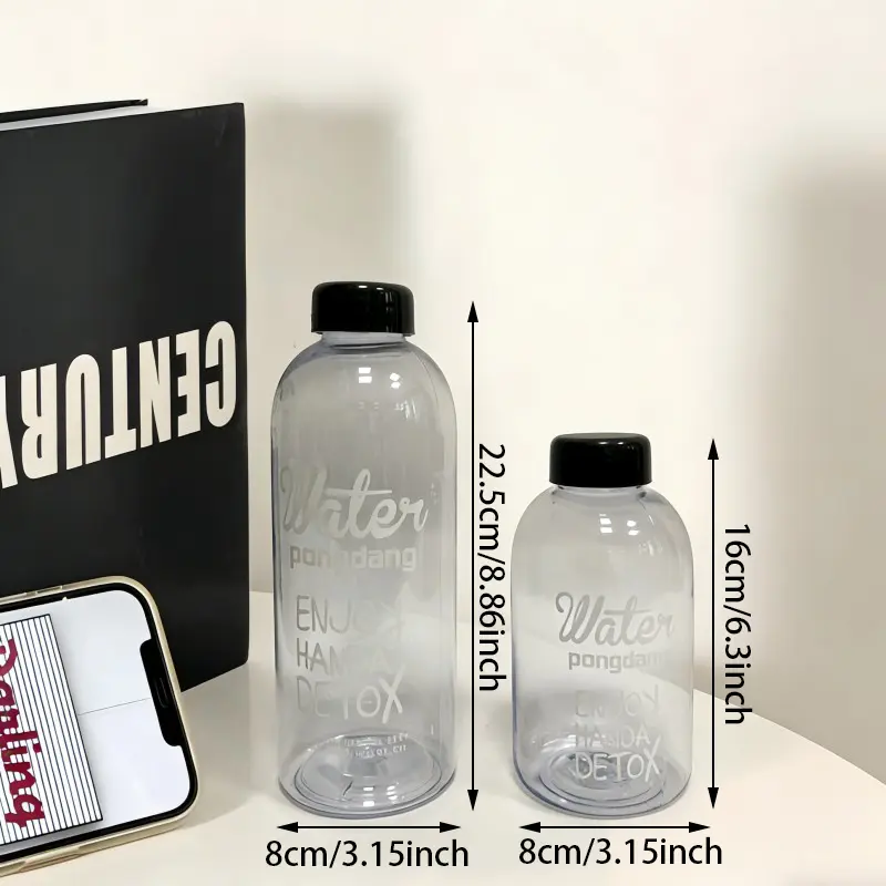 Şəffaf təkrar istifadə edilə bilən plastik su şüşələri